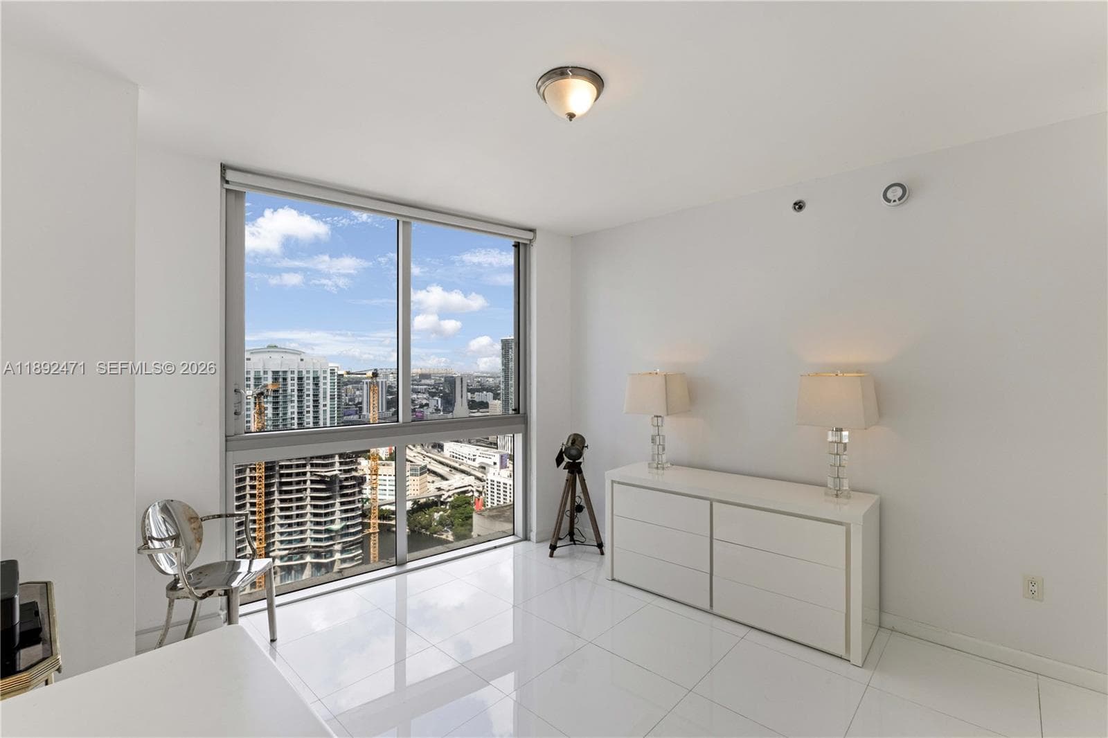 475 Brickell Ave # 4015, Miami FL 33131 — 18