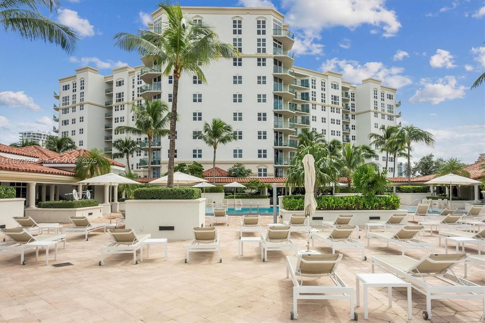20000 E Country Club Dr, Aventura FL 33180 — 9