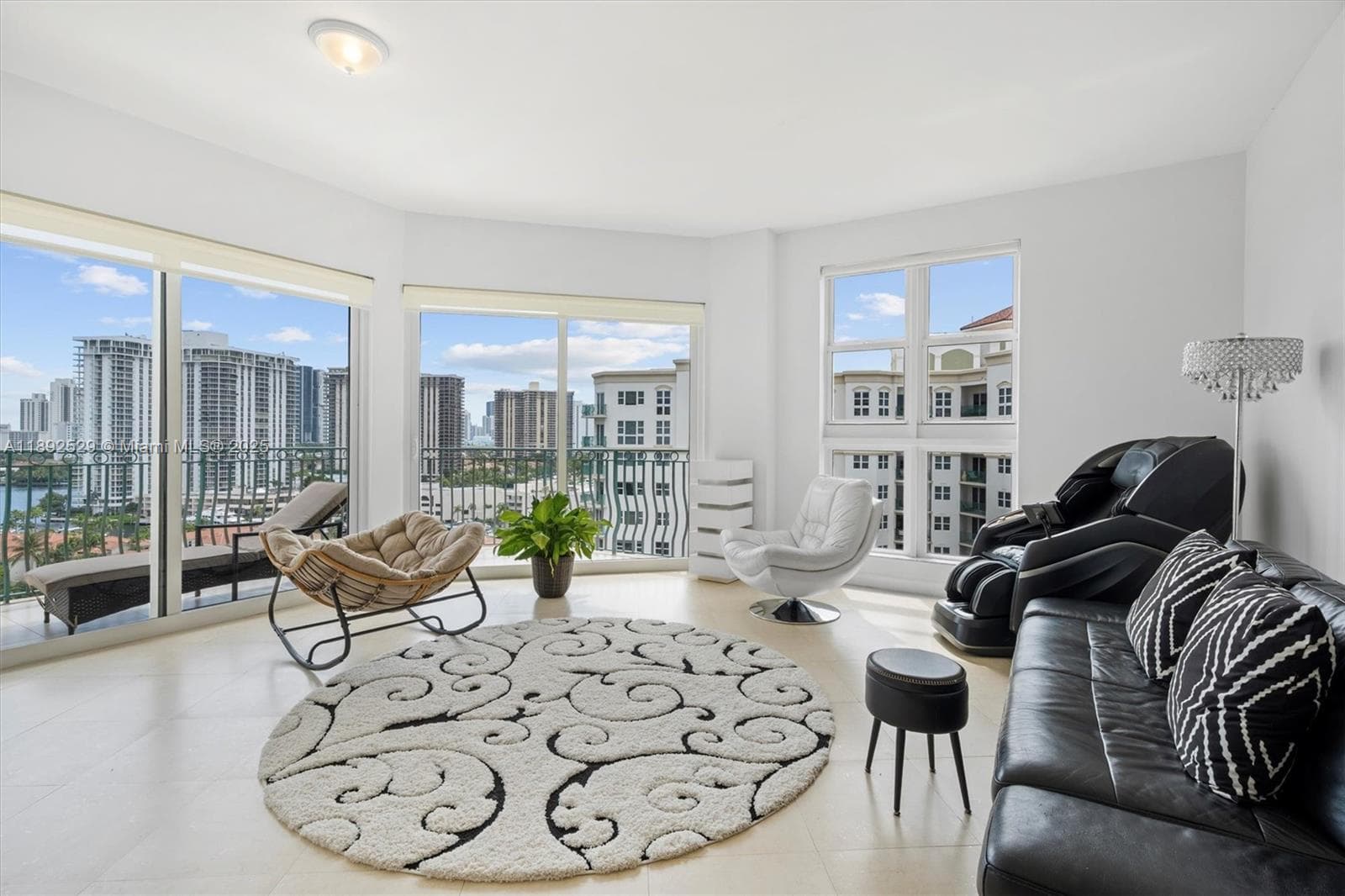 20000 E Country Club Dr, Aventura FL 33180 — 18