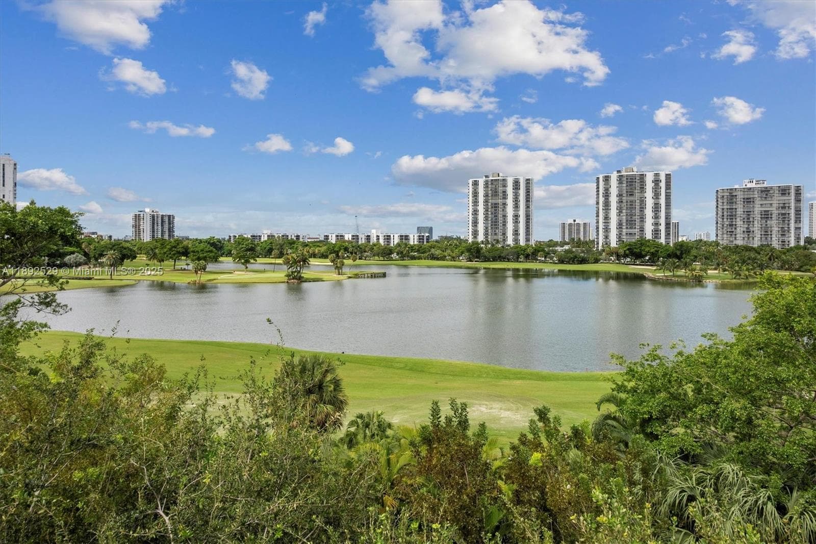 20000 E Country Club Dr, Aventura FL 33180 — 15