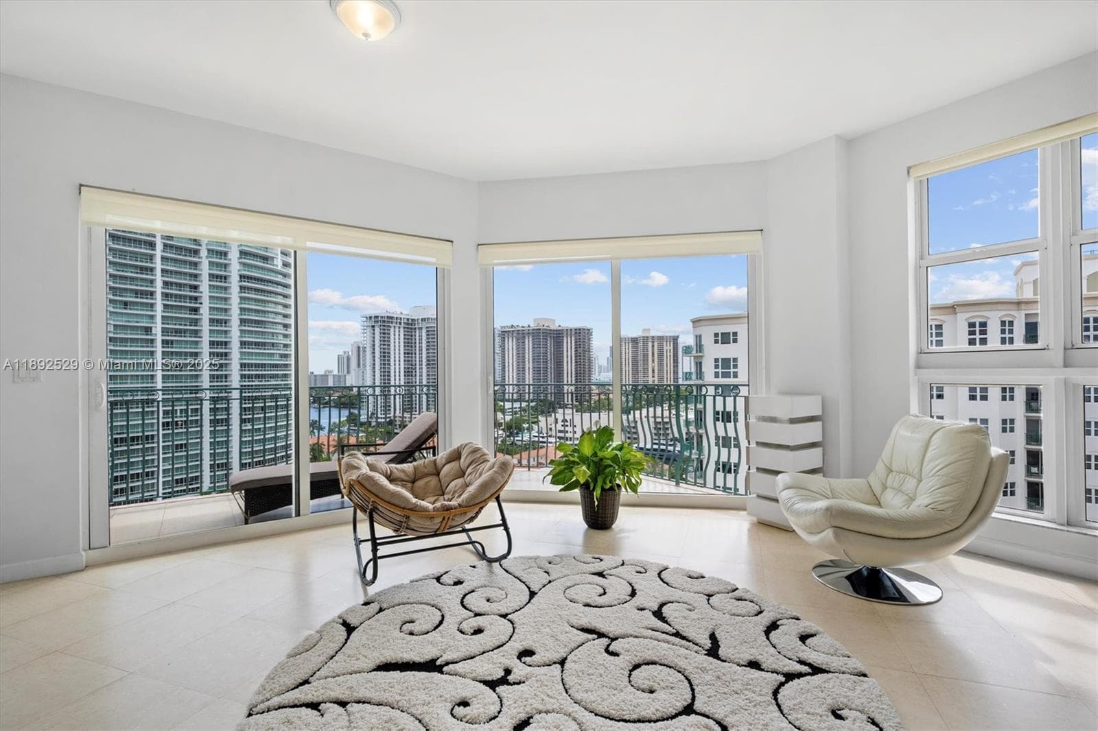 20000 E Country Club Dr, Aventura FL 33180 — 19