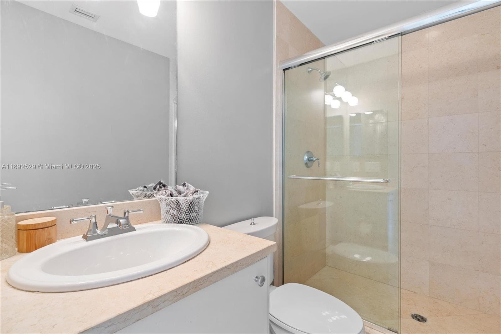 20000 E Country Club Dr, Aventura FL 33180 — 39