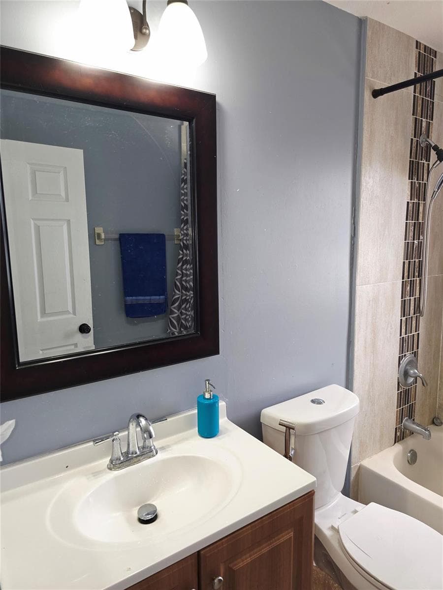 21053 SW 88th Place, Cutler Bay FL 33189 — 37