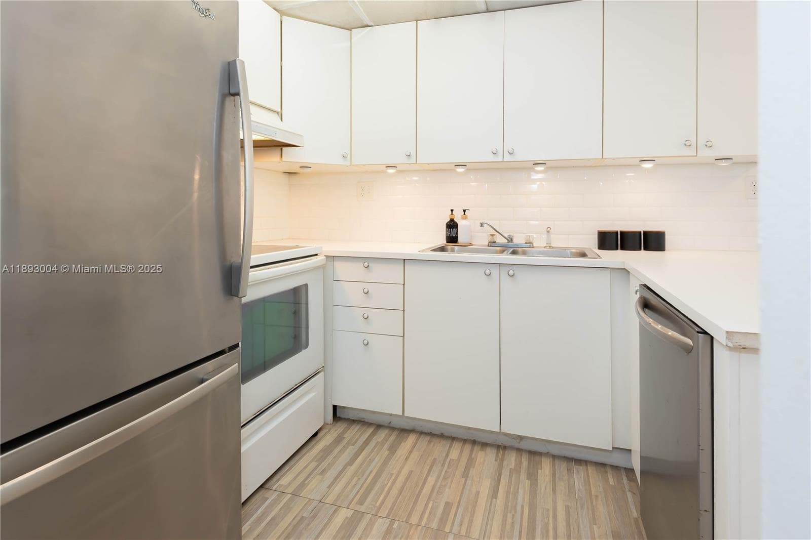 17890 W Dixie Hwy 319 Hwy # 319, North Miami Beach FL 33160 — 6