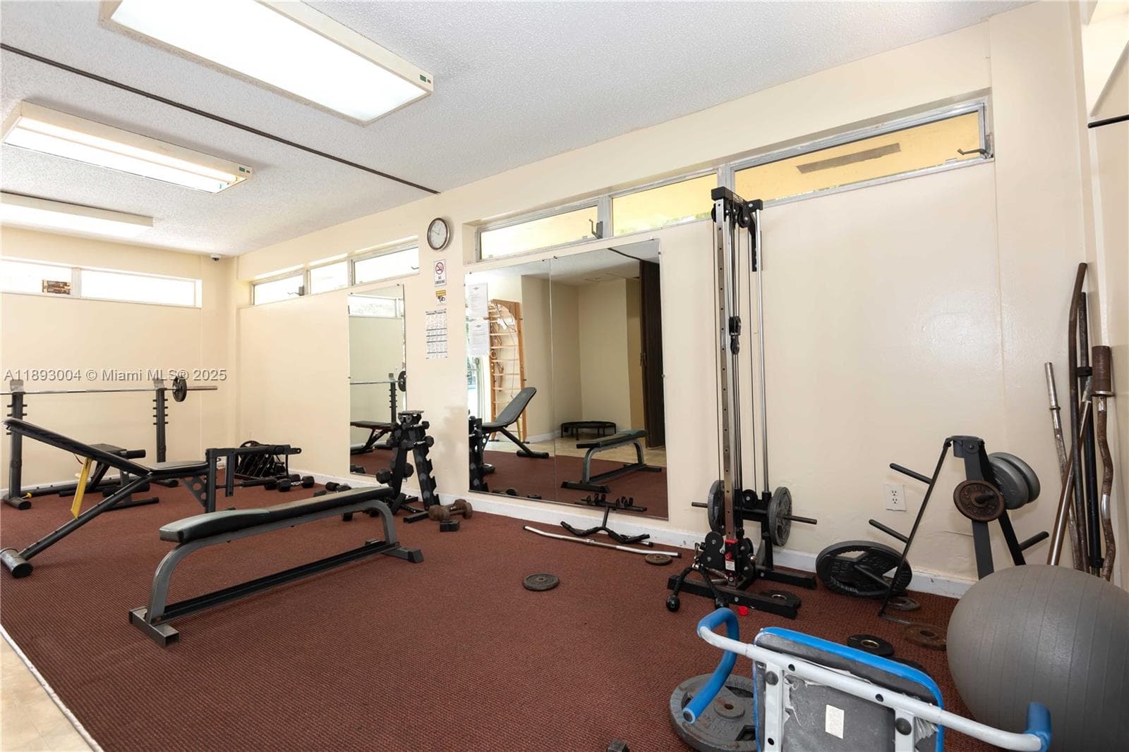 17890 W Dixie Hwy 319 Hwy # 319, North Miami Beach FL 33160 — 22