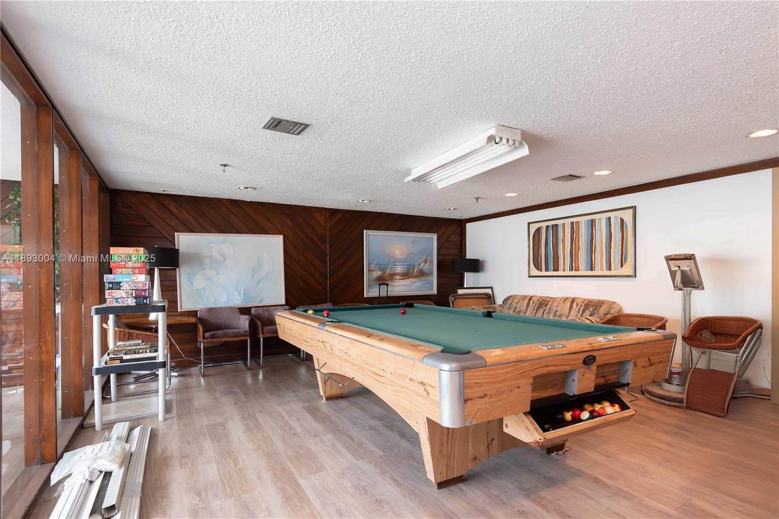 17890 W Dixie Hwy 319 Hwy # 319, North Miami Beach FL 33160 — 20