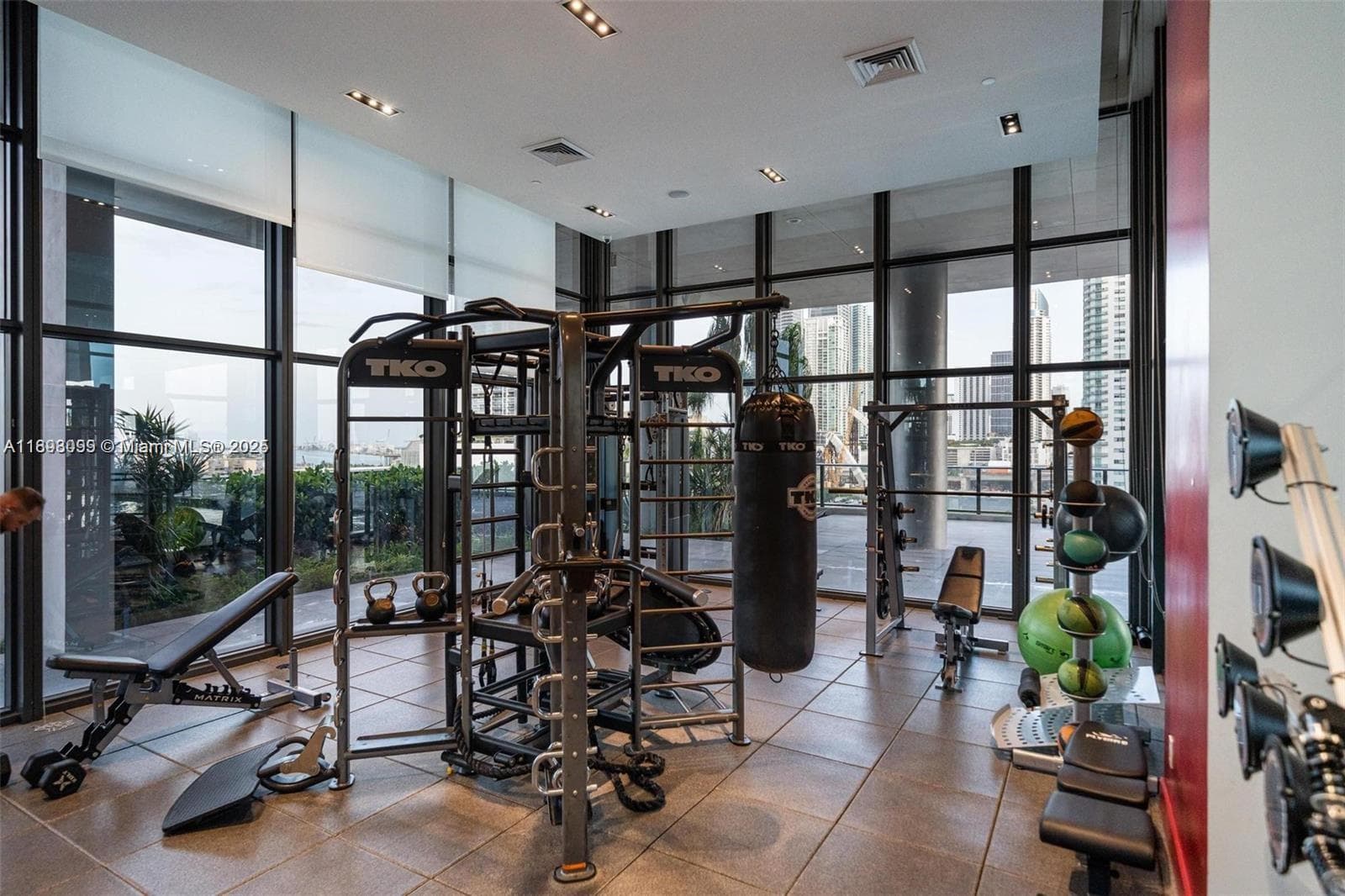1600 NE 1st Ave # 1003, Miami FL 33132 — 14
