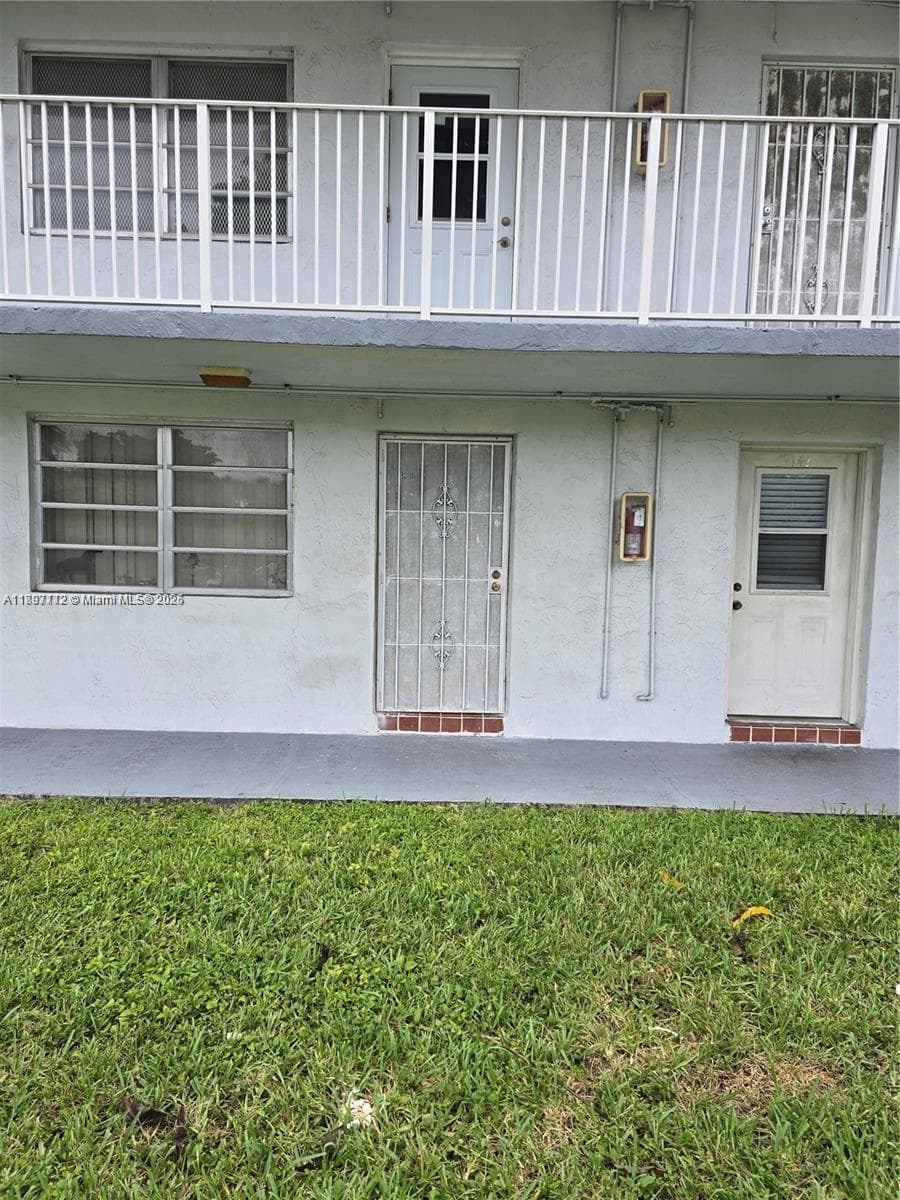 20310 NE 2nd Ave # 15, Miami Gardens FL 33179 — 1