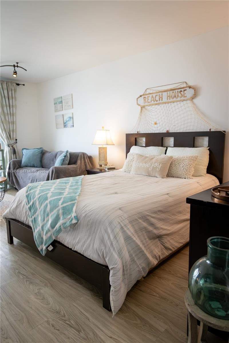 19201 Collins Ave # 720, Sunny Isles Beach FL 33160 — 6