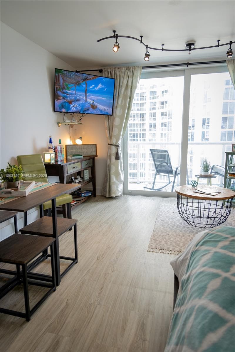 19201 Collins Ave # 720, Sunny Isles Beach FL 33160 — 12