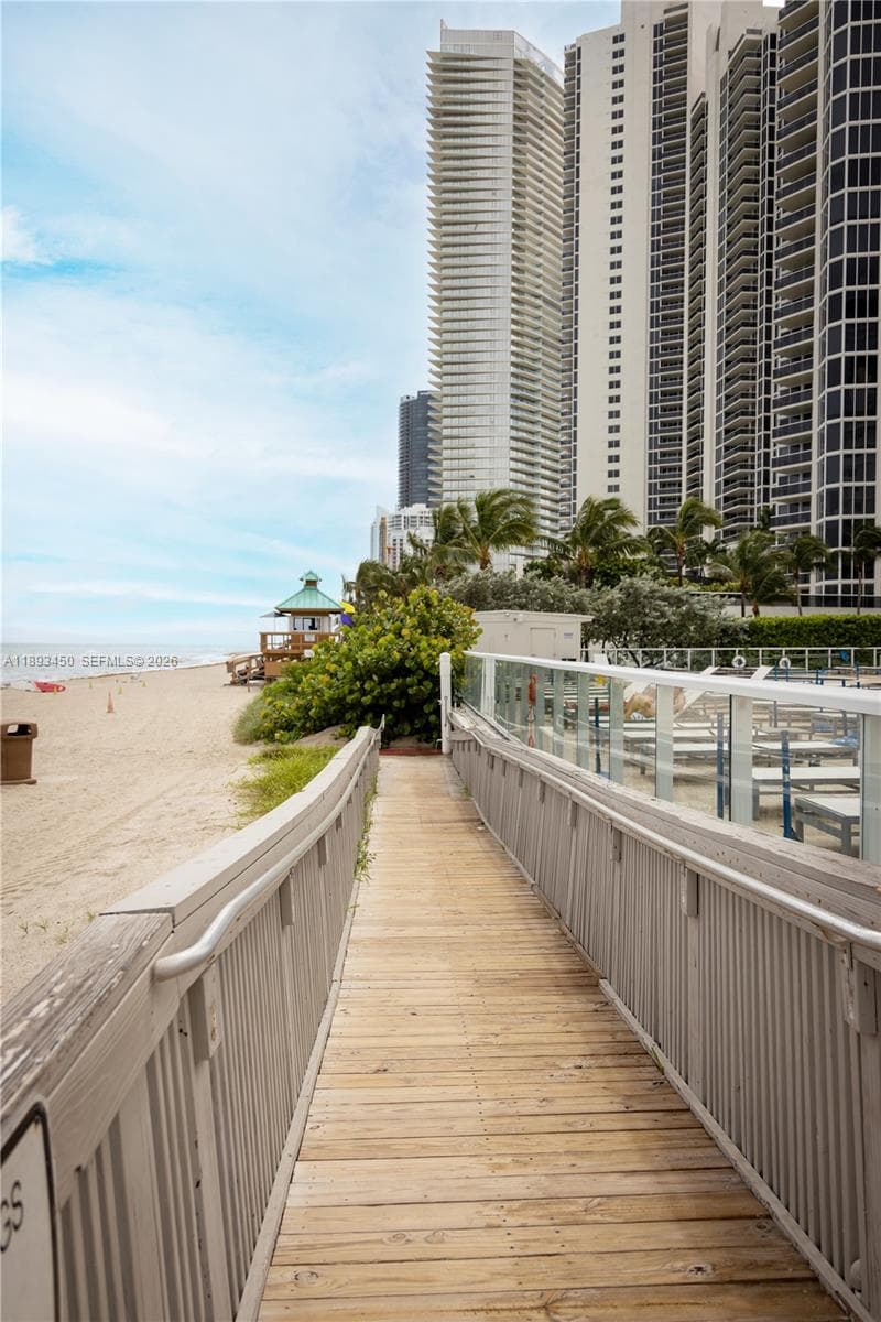 19201 Collins Ave # 720, Sunny Isles Beach FL 33160 — 32