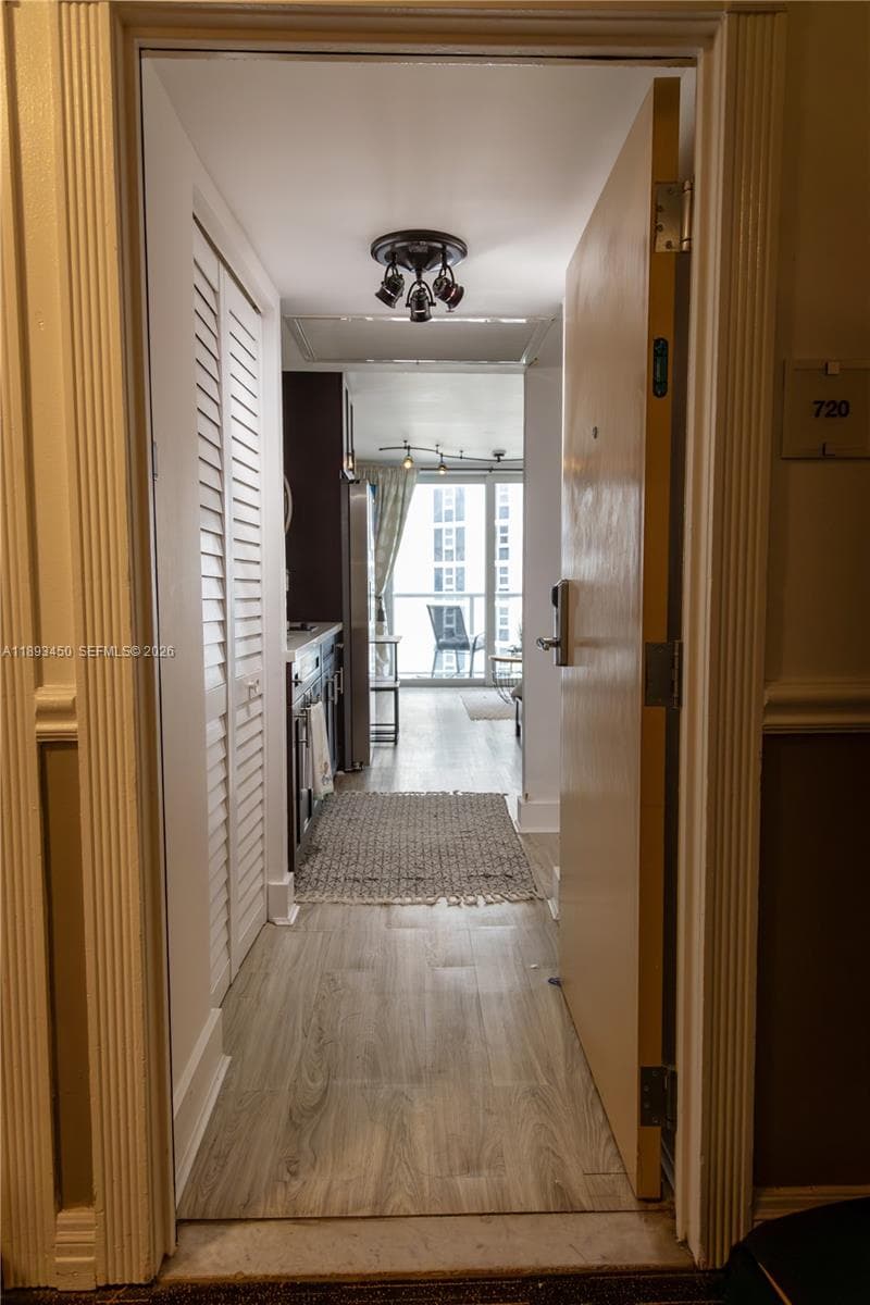19201 Collins Ave # 720, Sunny Isles Beach FL 33160 — 45