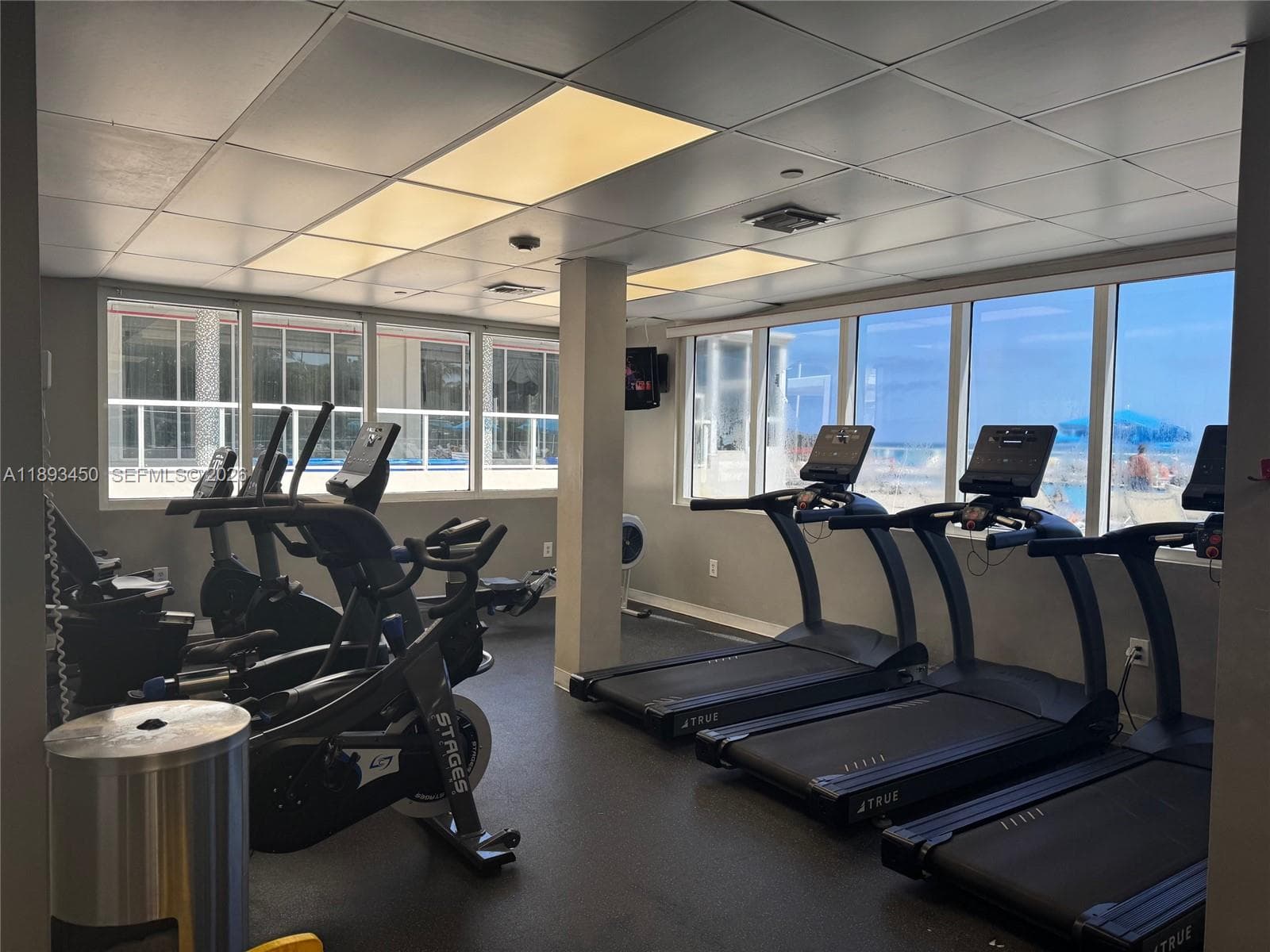19201 Collins Ave # 720, Sunny Isles Beach FL 33160 — 37