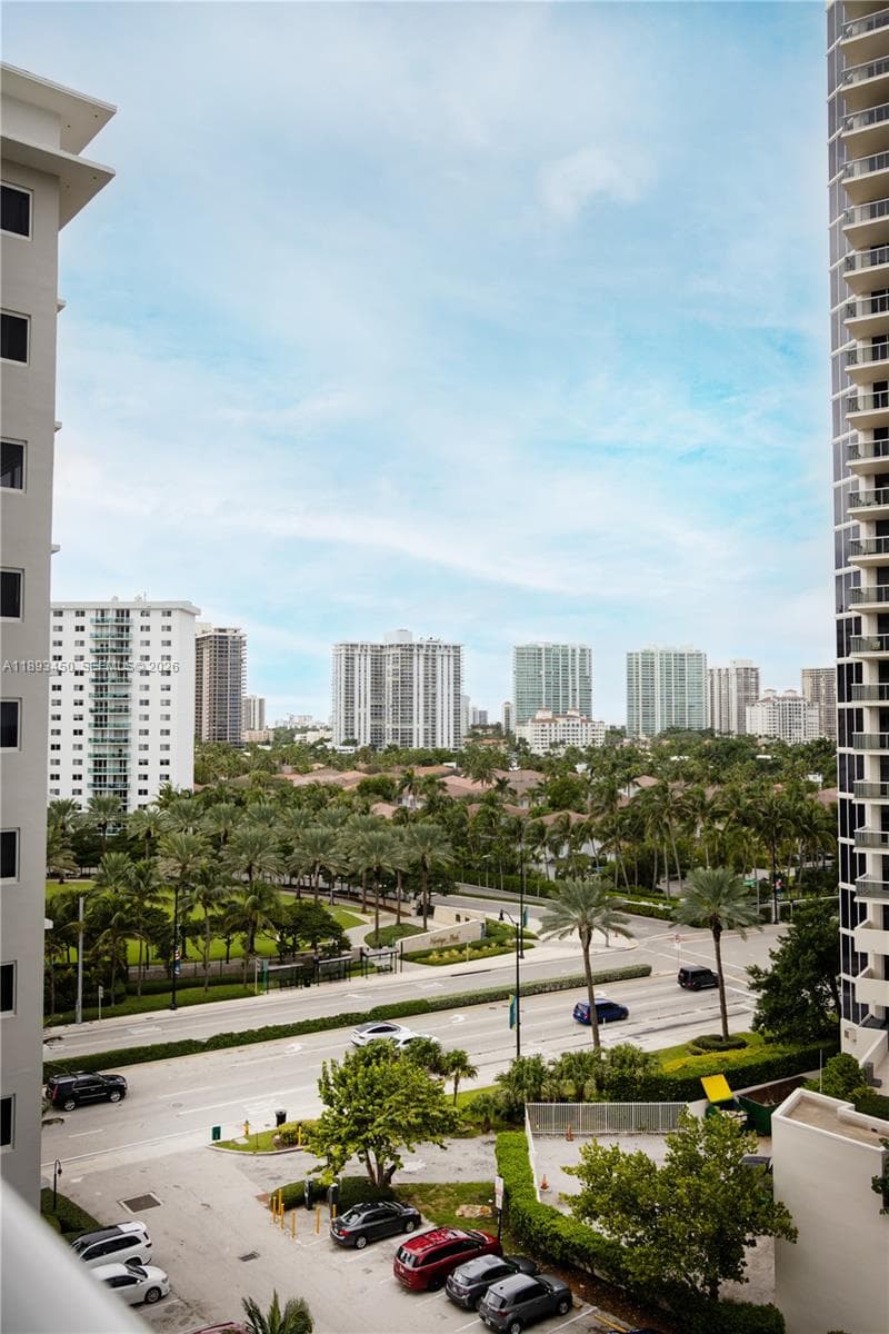 19201 Collins Ave # 720, Sunny Isles Beach FL 33160 — 4