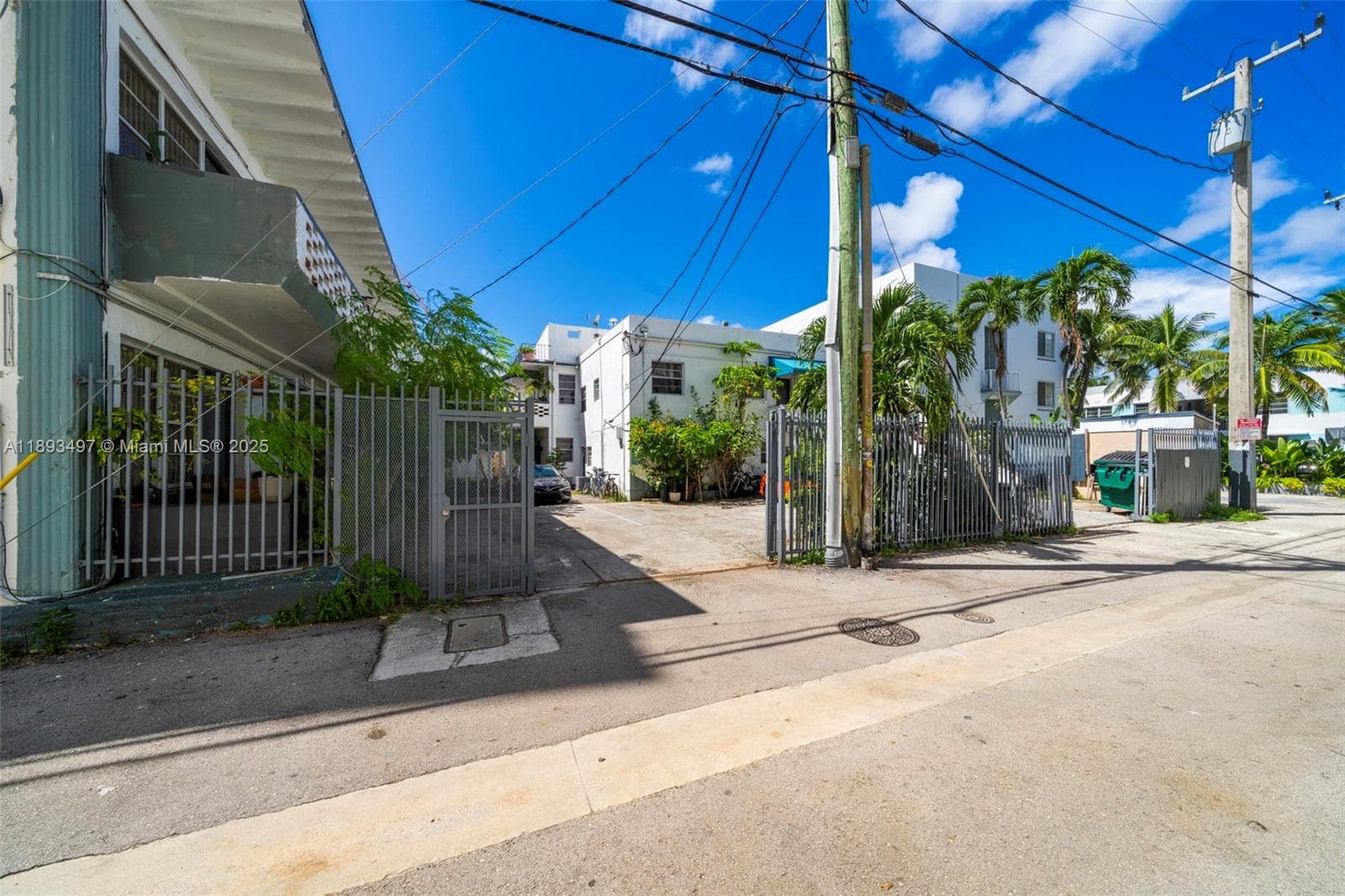249 Collins Ave, Miami Beach FL 33139 — 10