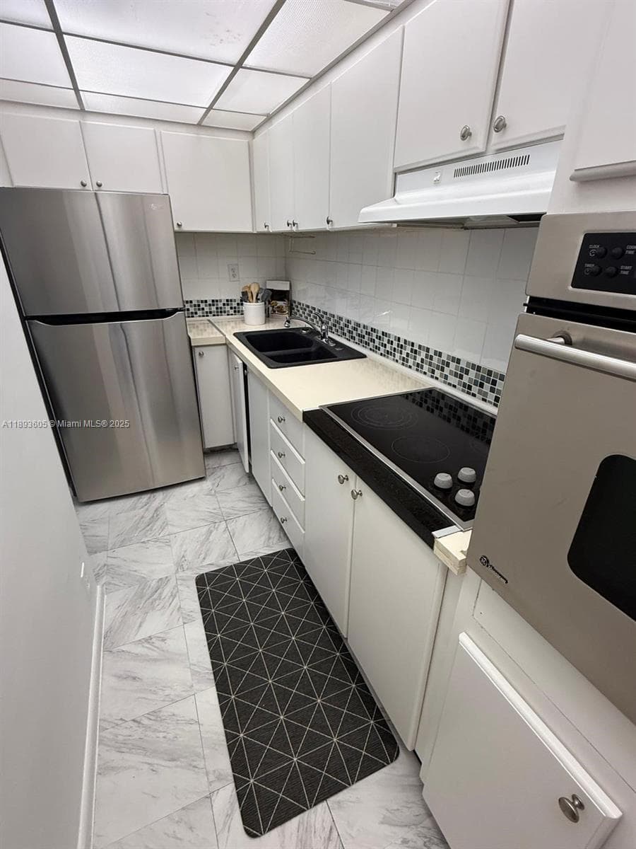 1000 West Ave # 306, Miami Beach FL 33139 — 3