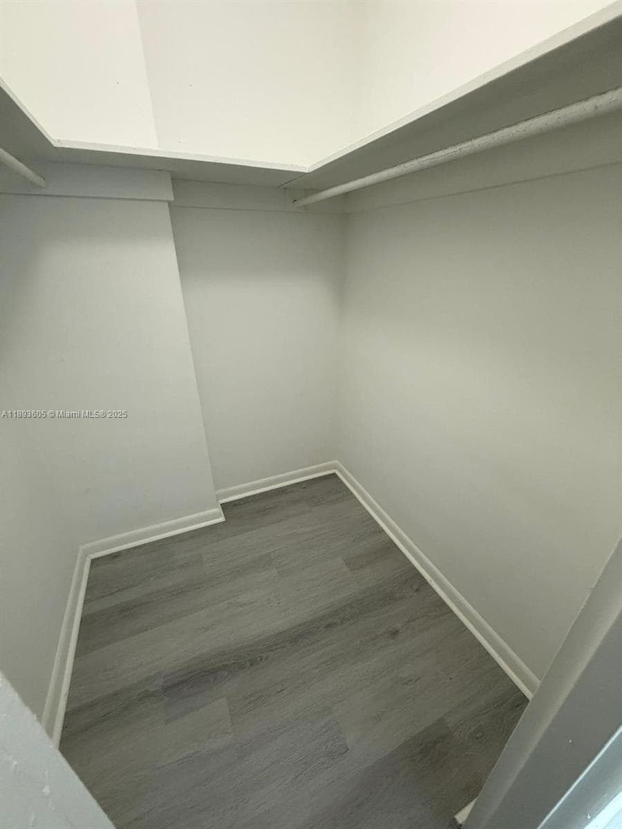1000 West Ave # 306, Miami Beach FL 33139 — 9