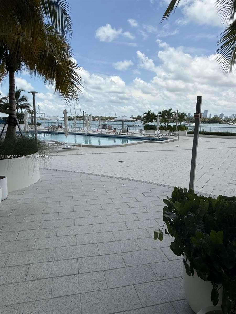 1000 West Ave # 306, Miami Beach FL 33139 — 14