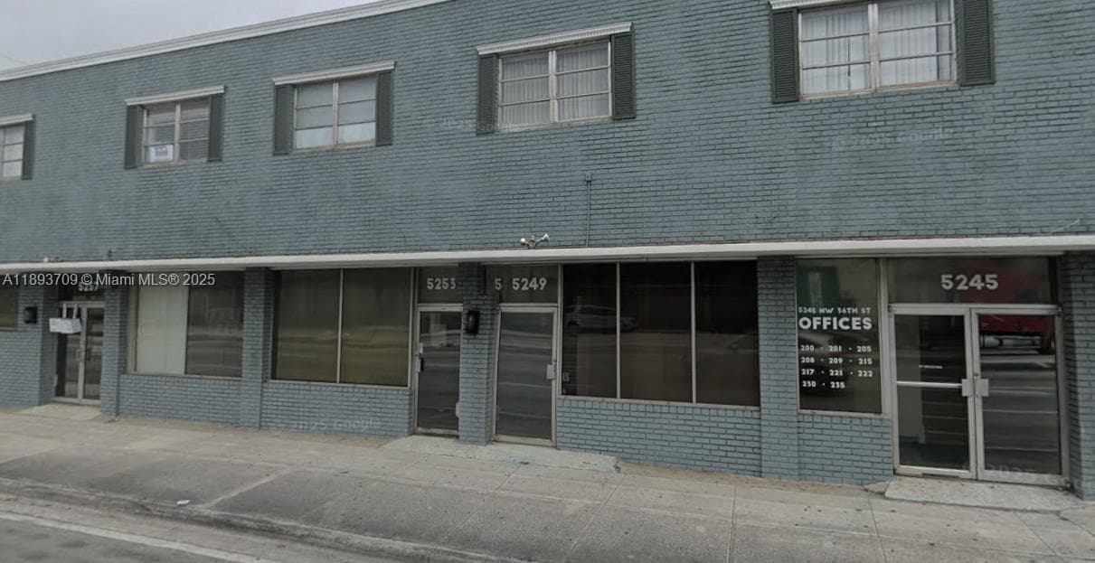 5245 NW 36th St unit 1, Miami Springs FL 33166 — 6