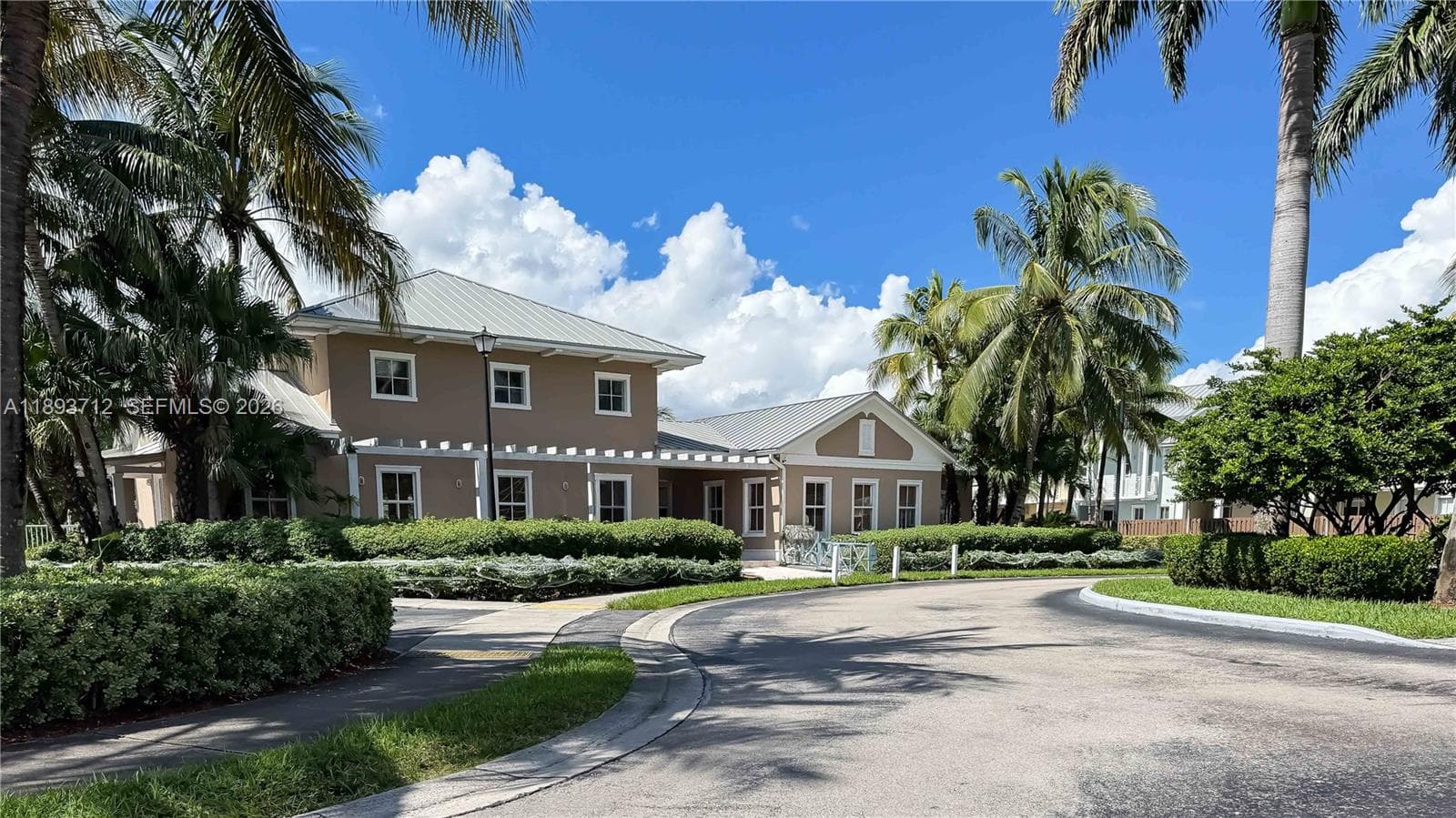 10742 NW 74th Ln, Doral FL 33178 — 38