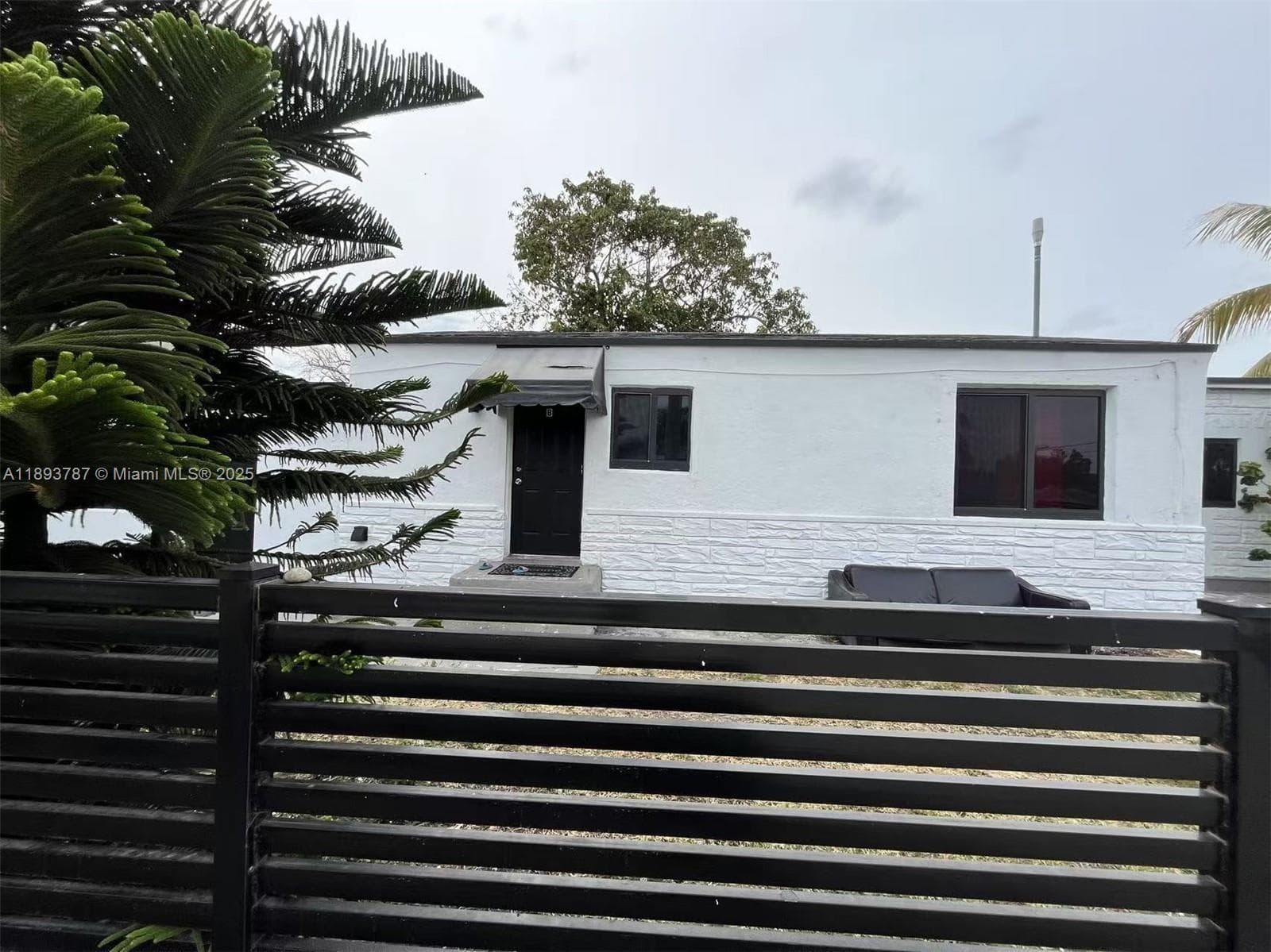 1102 NW 103rd Street, Miami FL 33150 — 36