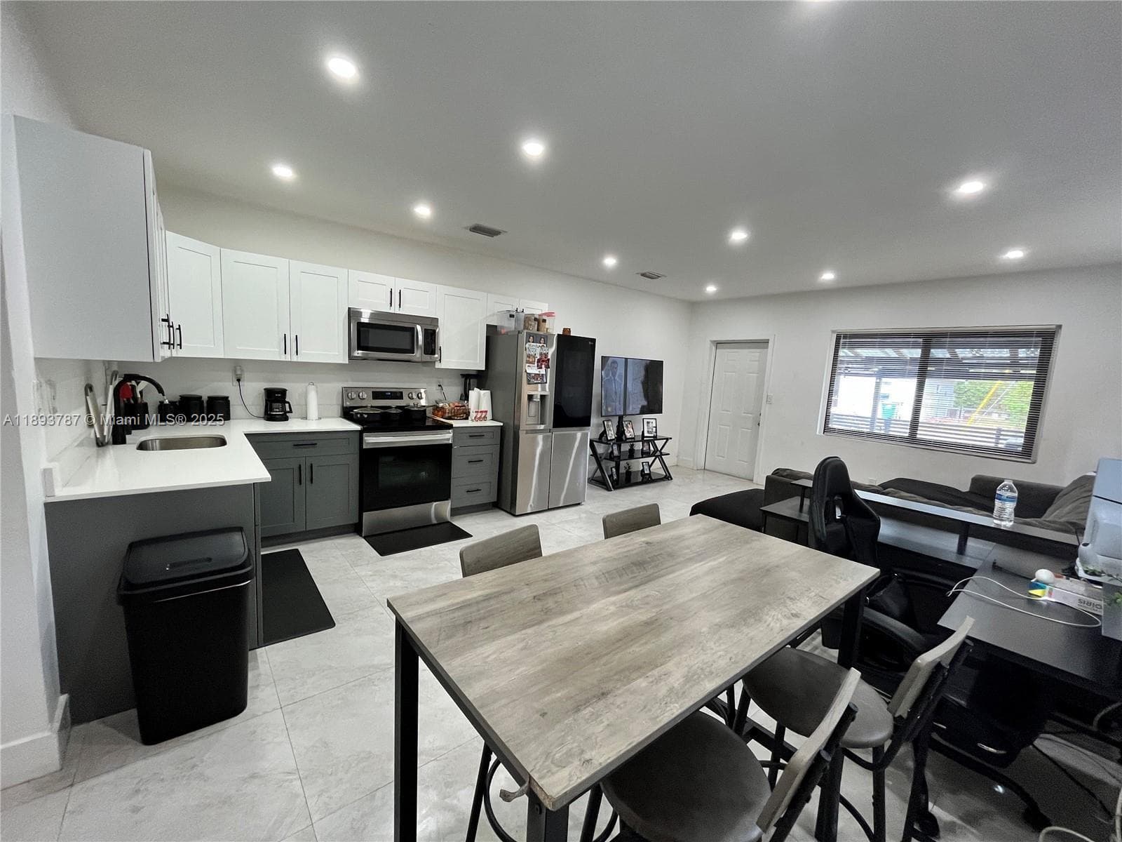 1102 NW 103rd Street, Miami FL 33150 — 1