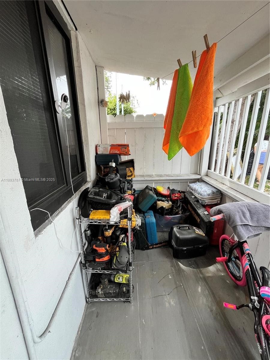 1102 NW 103rd Street, Miami FL 33150 — 11