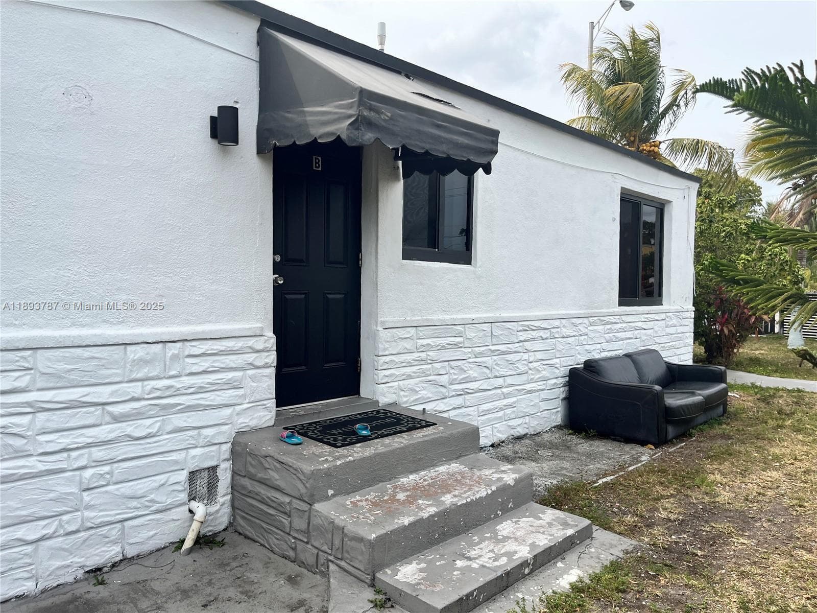 1102 NW 103rd Street, Miami FL 33150 — 35