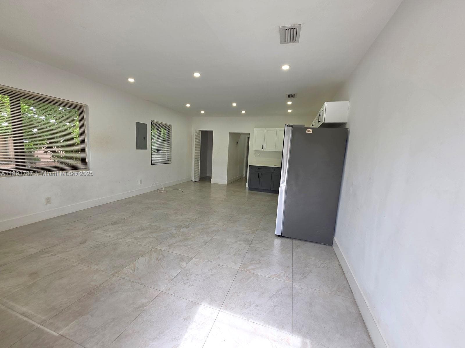 1102 NW 103rd Street, Miami FL 33150 — 4