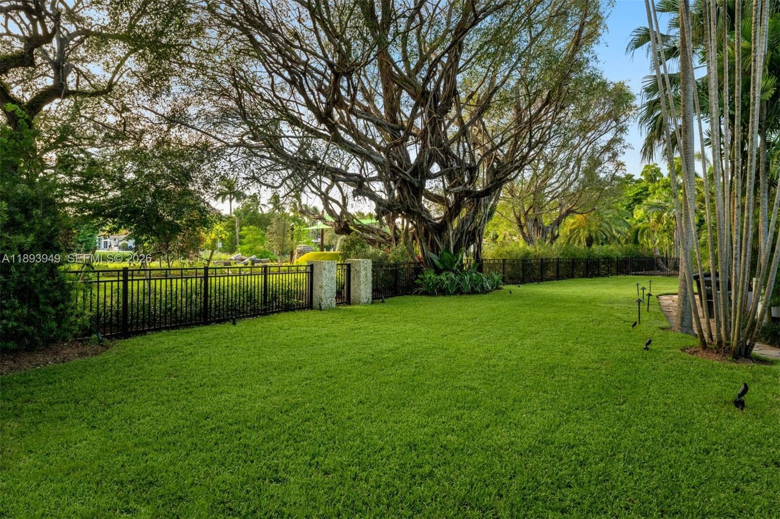 755 Blue Rd, Coral Gables FL 33146 — 10