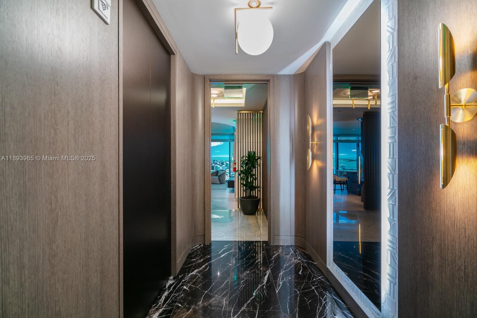 300 N Biscayne Blvd # 7803, Miami FL 33132 — 1