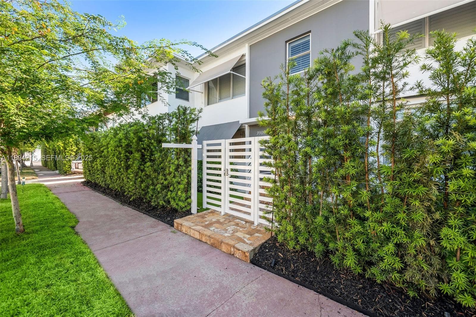 3909 Garden Avenue, Miami Beach FL 33140 — 32