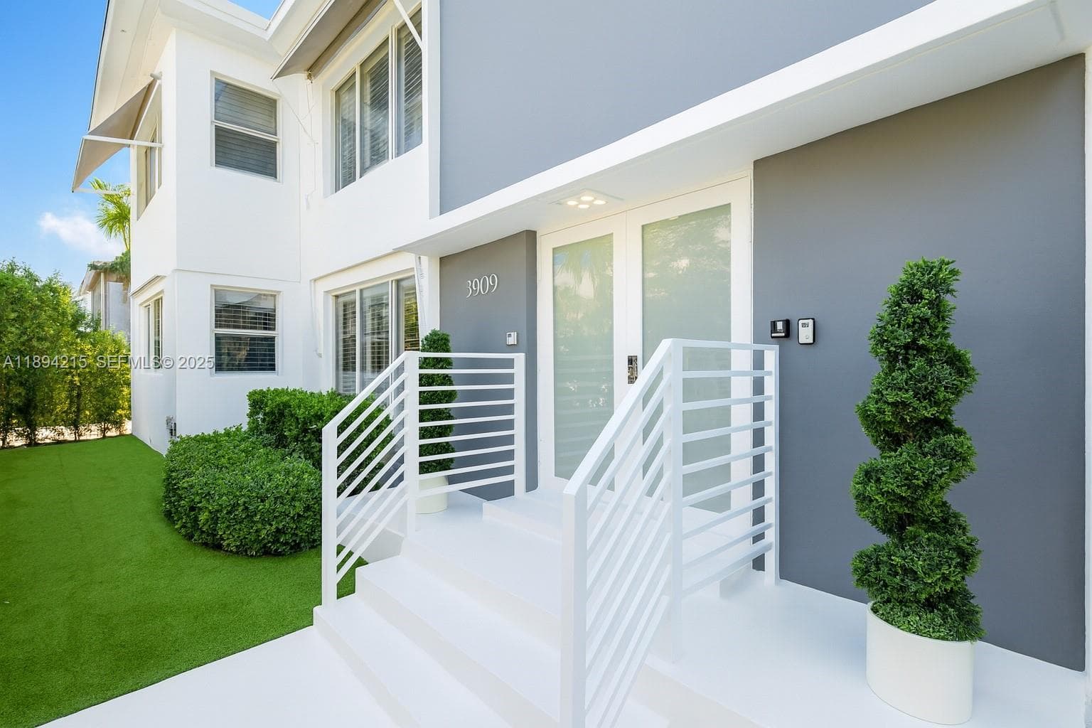 3909 Garden Avenue, Miami Beach FL 33140 — 1