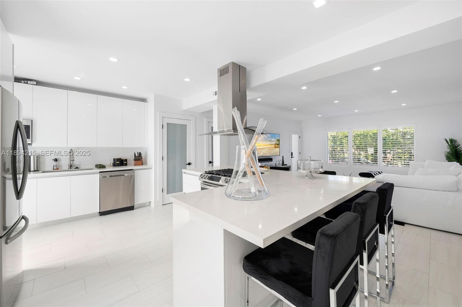 3909 Garden Avenue, Miami Beach FL 33140 — 5