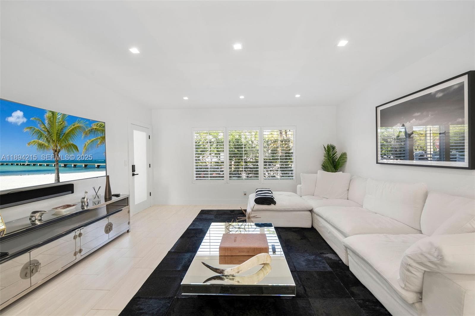 3909 Garden Avenue, Miami Beach FL 33140 — 9