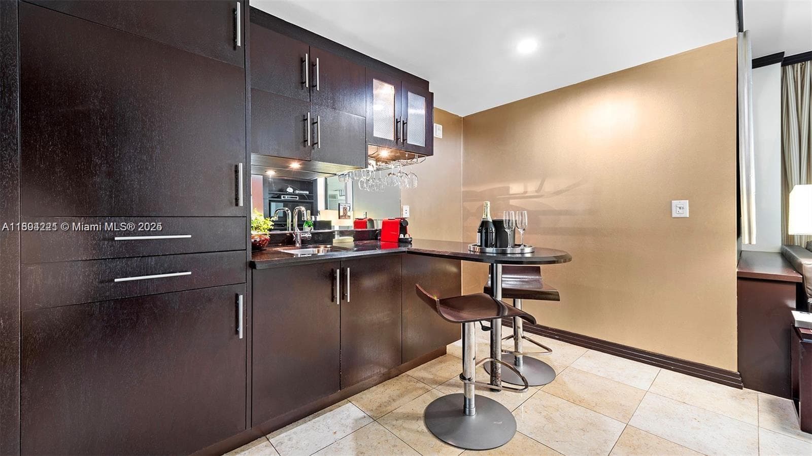 1437 Collins Ave # 327, Miami Beach FL 33139 — 12