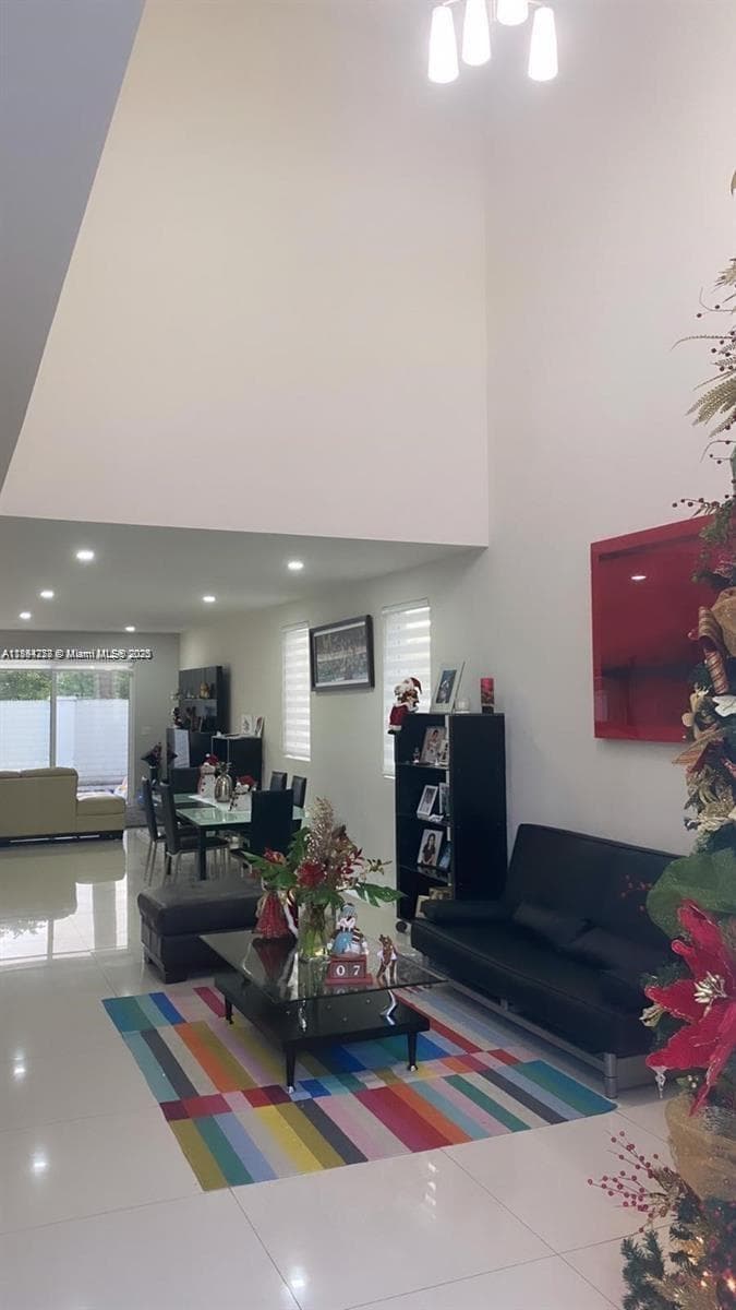 9880 NW 74th Ter, Doral FL 33178 — 2