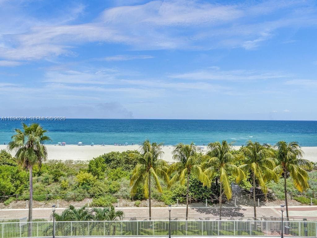 5601 Collins Ave # 504, Miami Beach FL 33140 — 2
