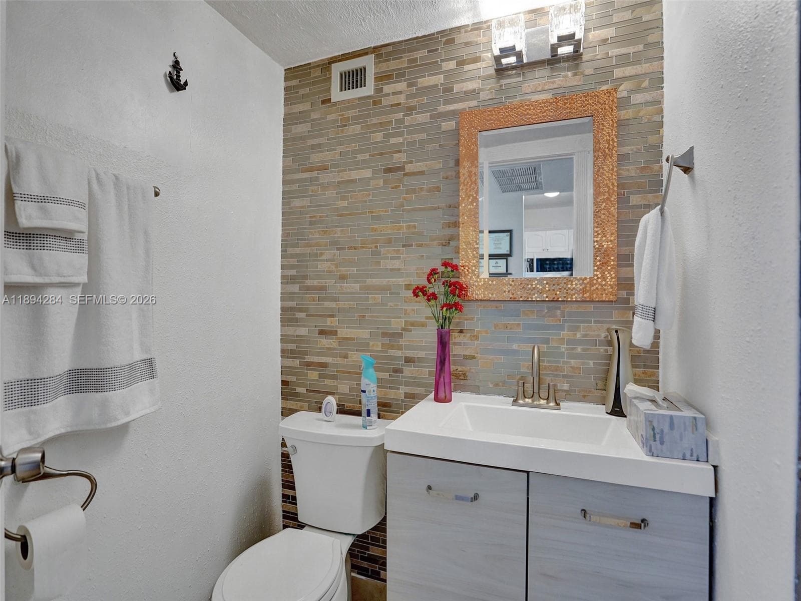 5601 Collins Ave # 504, Miami Beach FL 33140 — 30
