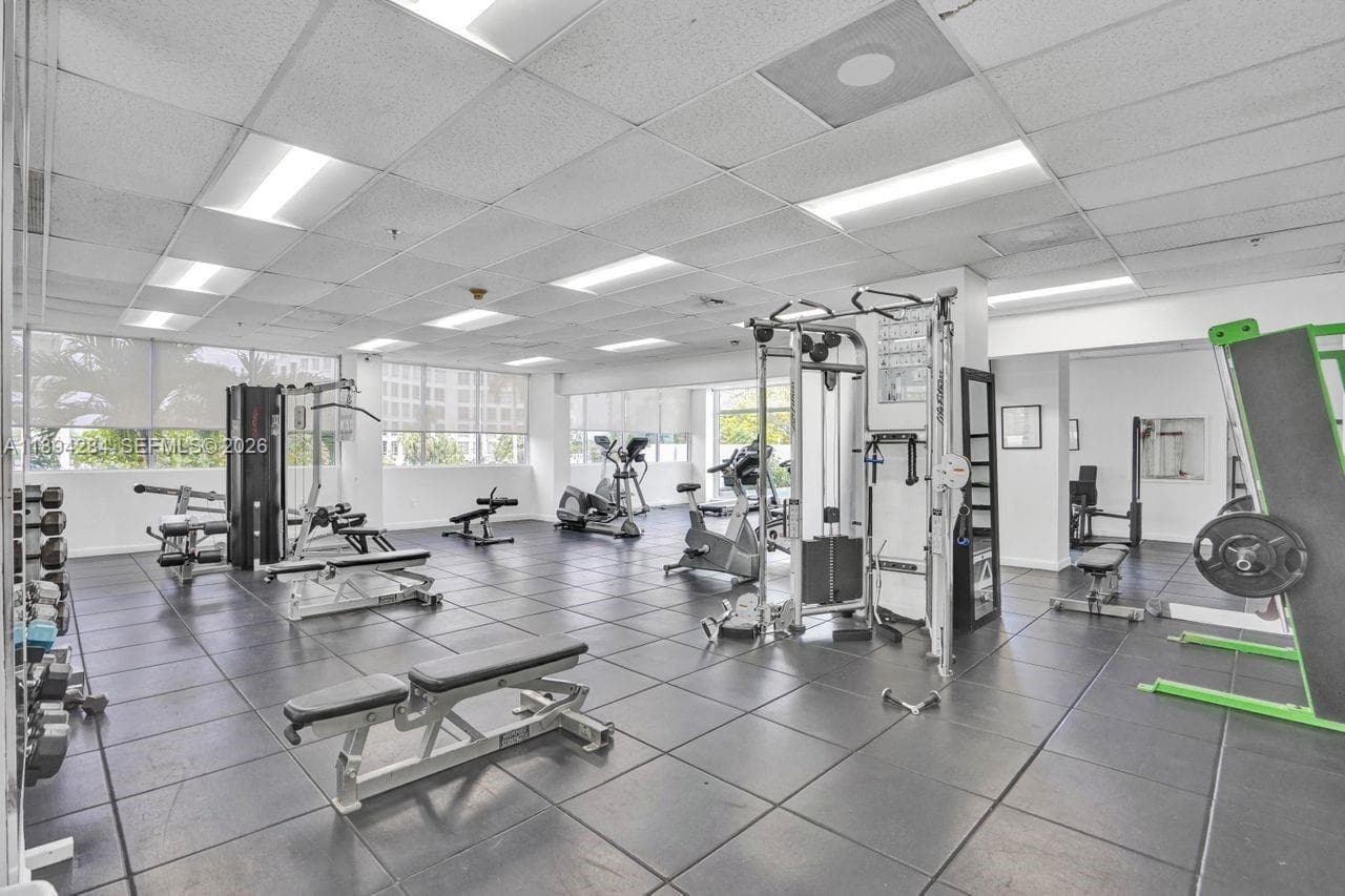 5601 Collins Ave # 504, Miami Beach FL 33140 — 38