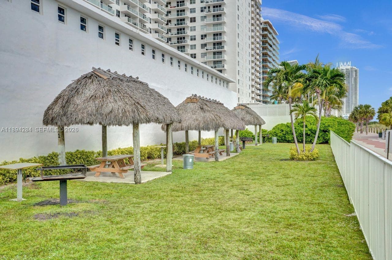 5601 Collins Ave # 504, Miami Beach FL 33140 — 44