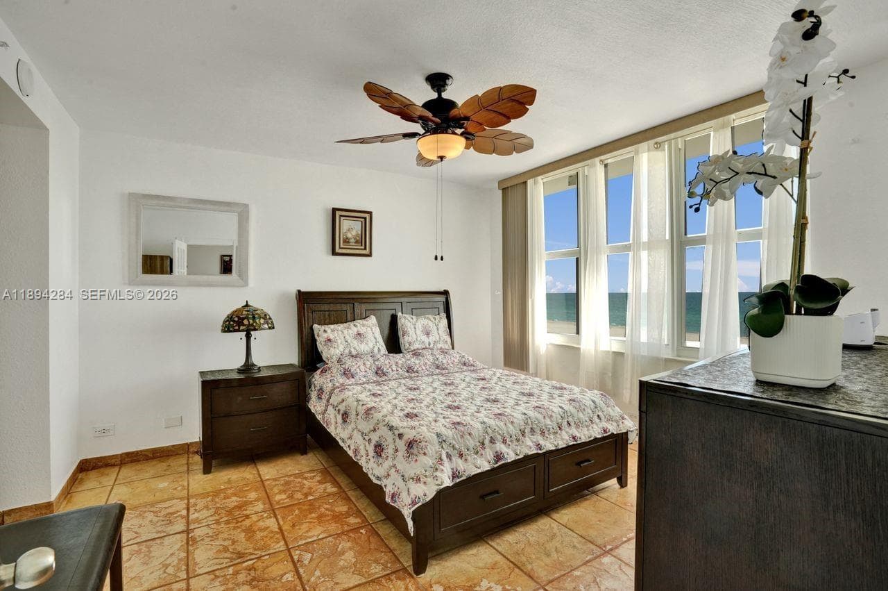 5601 Collins Ave # 504, Miami Beach FL 33140 — 25