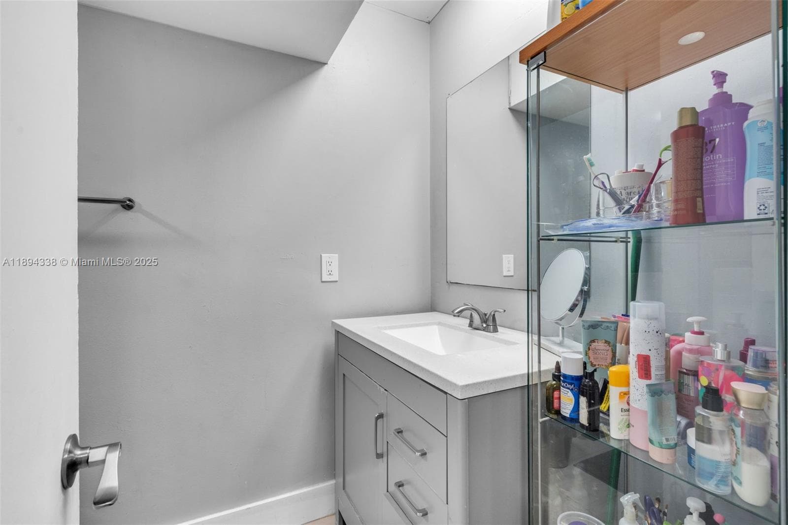19440 NE 26th Ave # 54B, Miami FL 33180 — 26