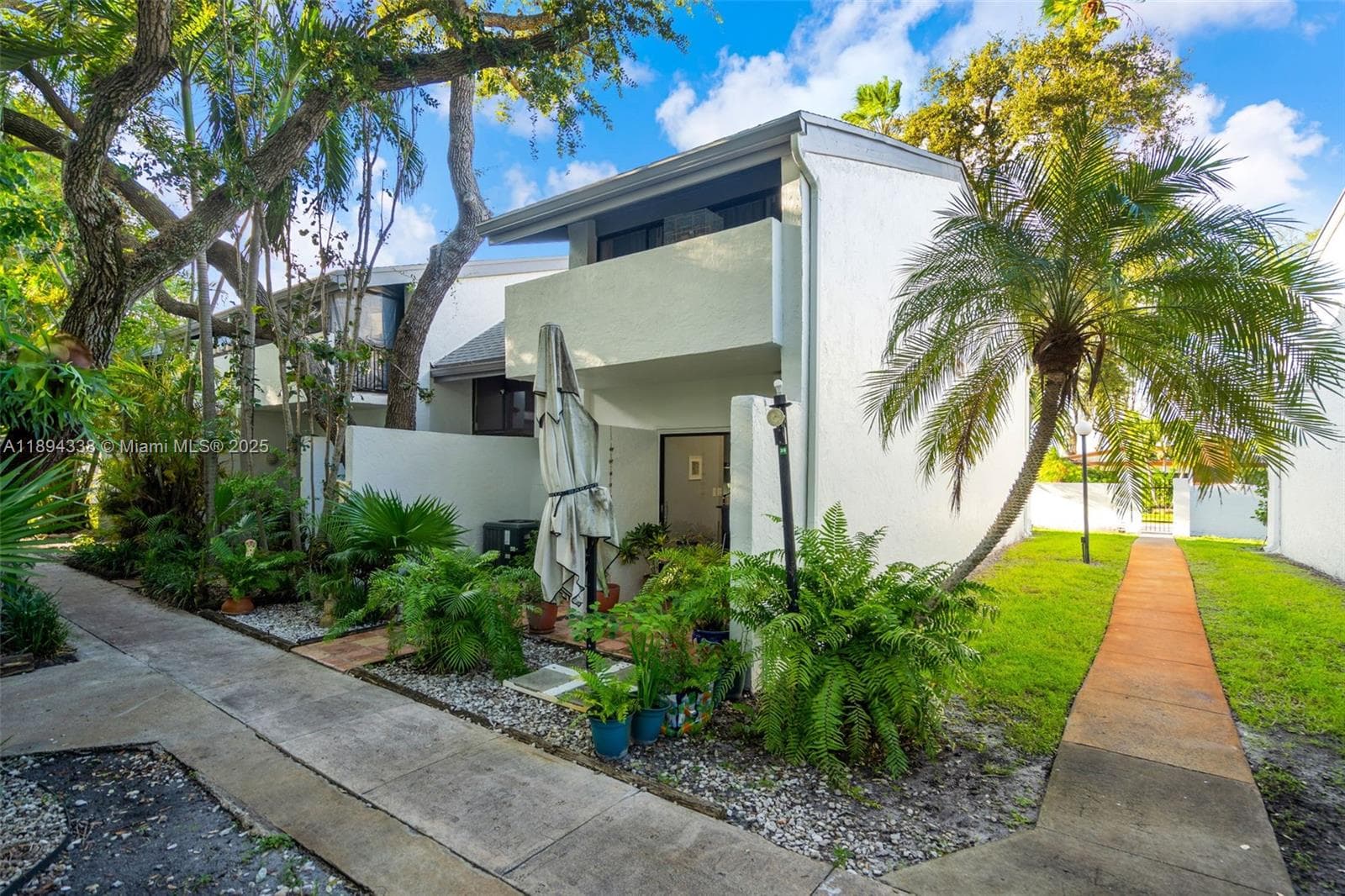 19440 NE 26th Ave # 54B, Miami FL 33180 — 3