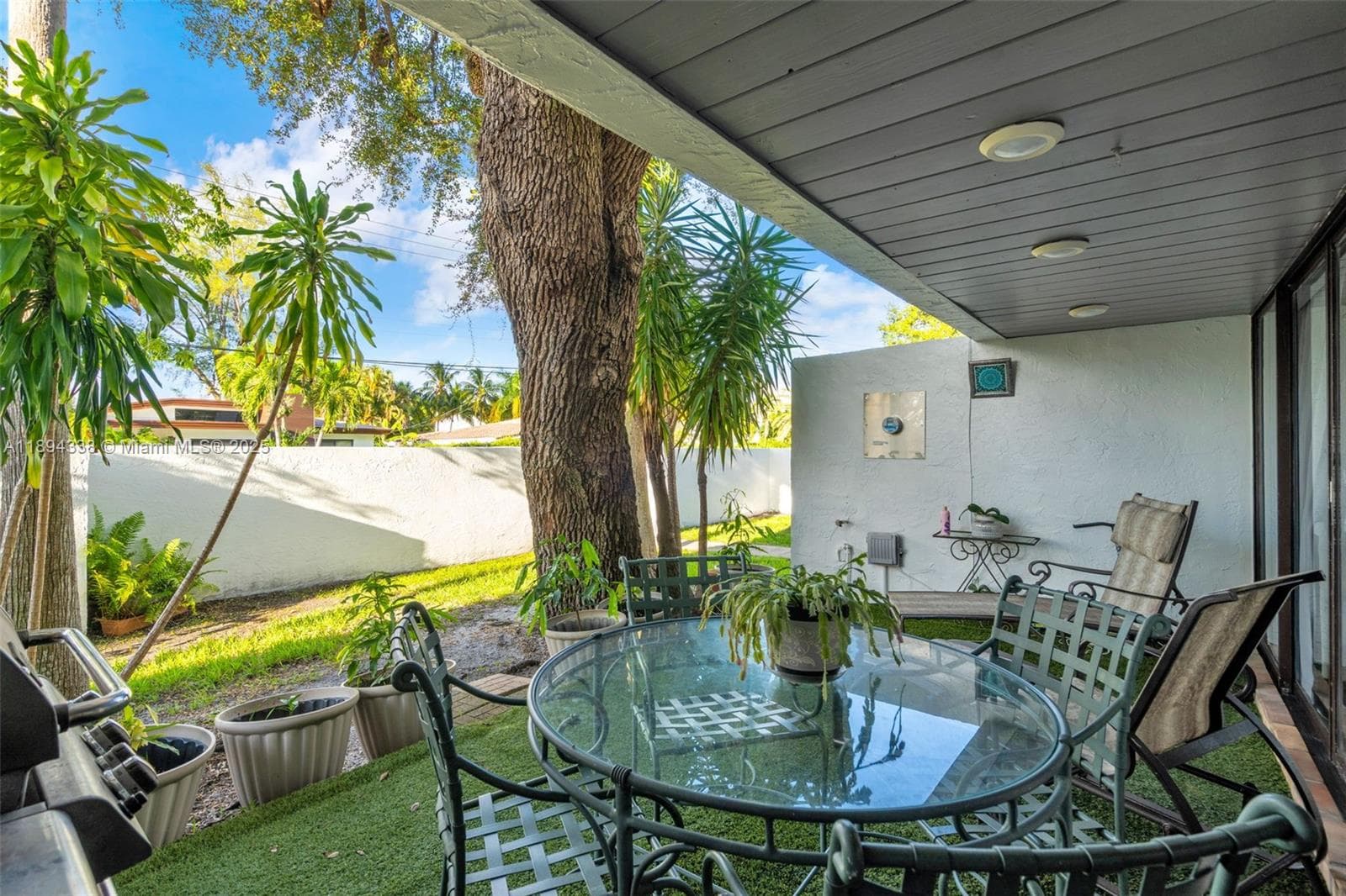 19440 NE 26th Ave # 54B, Miami FL 33180 — 32