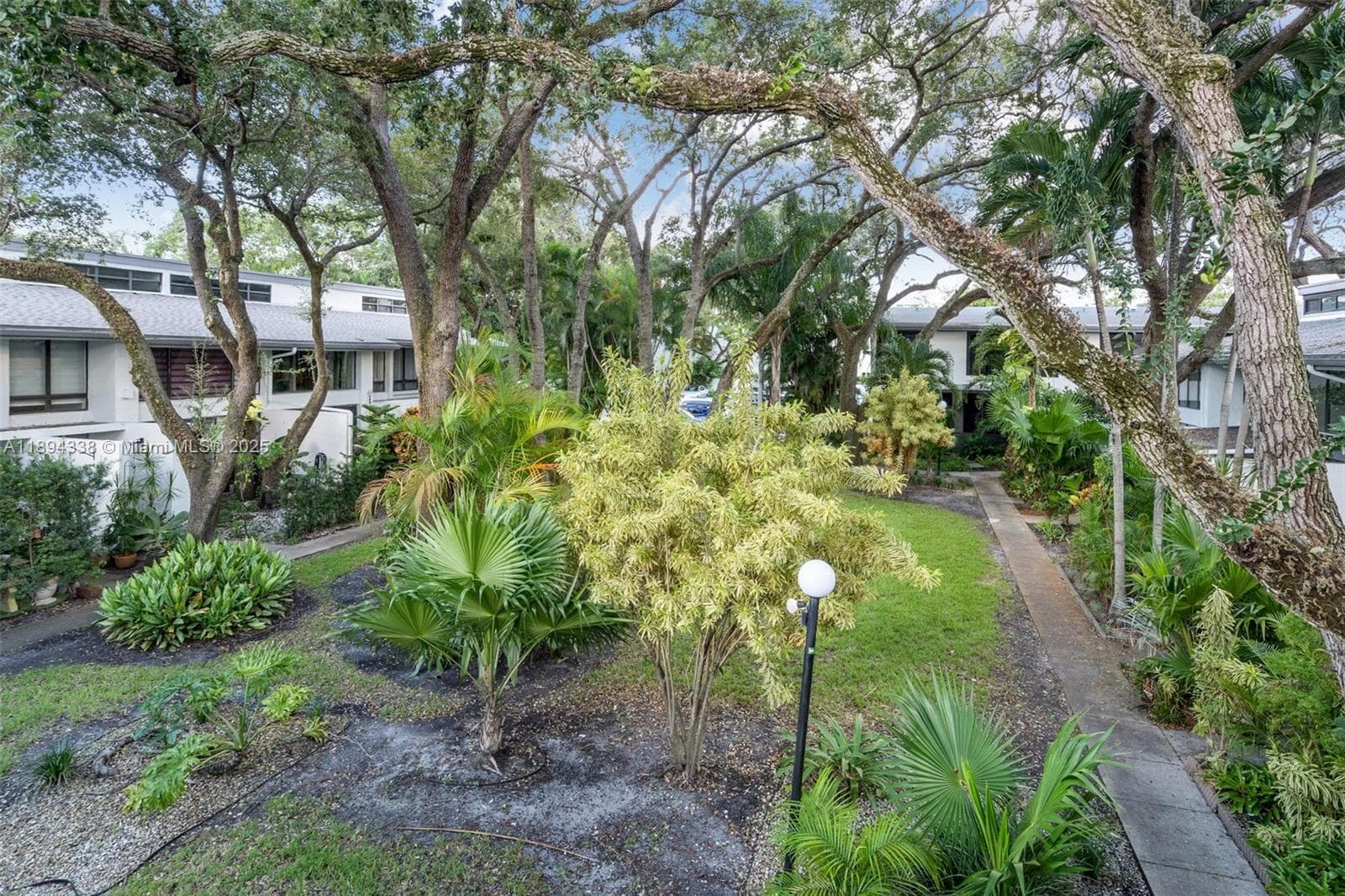 19440 NE 26th Ave # 54B, Miami FL 33180 — 30