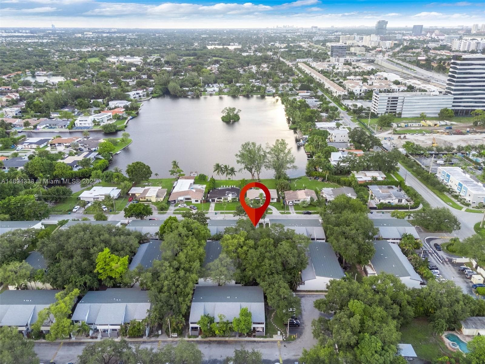 19440 NE 26th Ave # 54B, Miami FL 33180 — 34