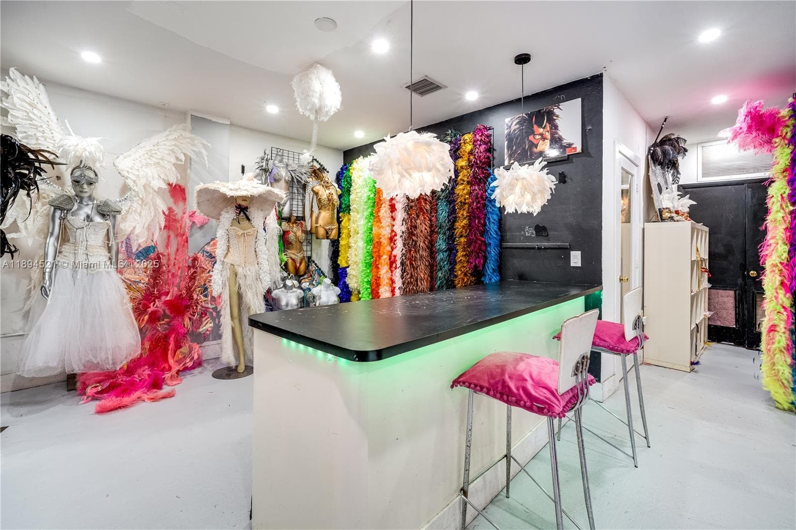 1121 NW 29th St, Miami FL 33127 — 23