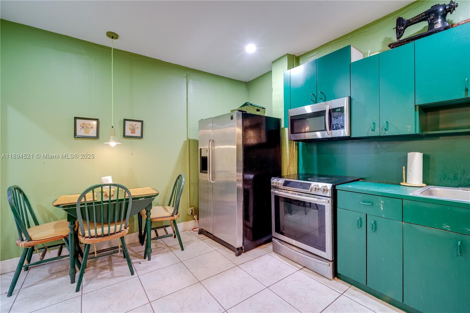 1121 NW 29th St, Miami FL 33127 — 28