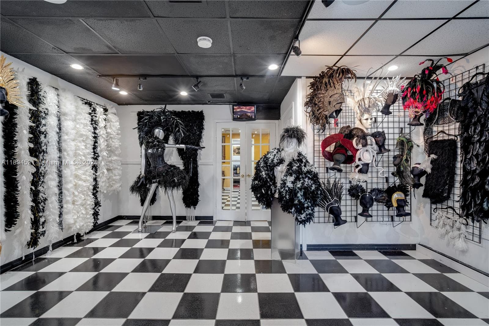 1121 NW 29th St, Miami FL 33127 — 10